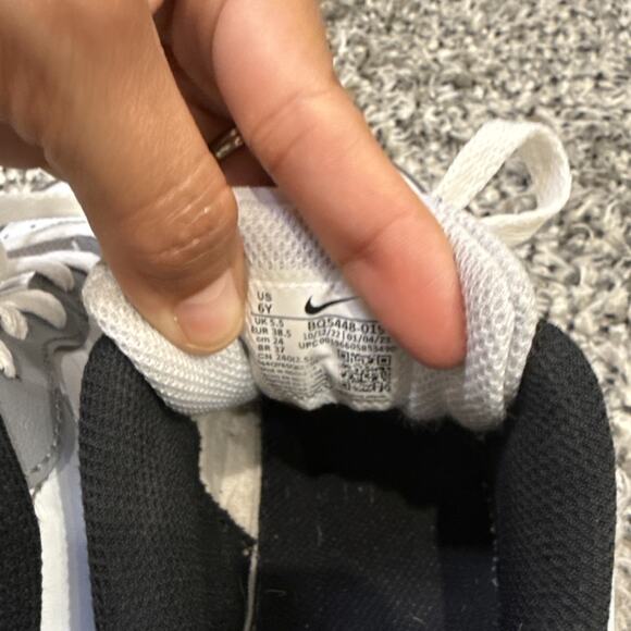 Nike Kids Sneakers - Gray and White - Picture 8 of 9